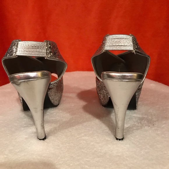 Silver platform dyeable heels - Picture 3 of 3